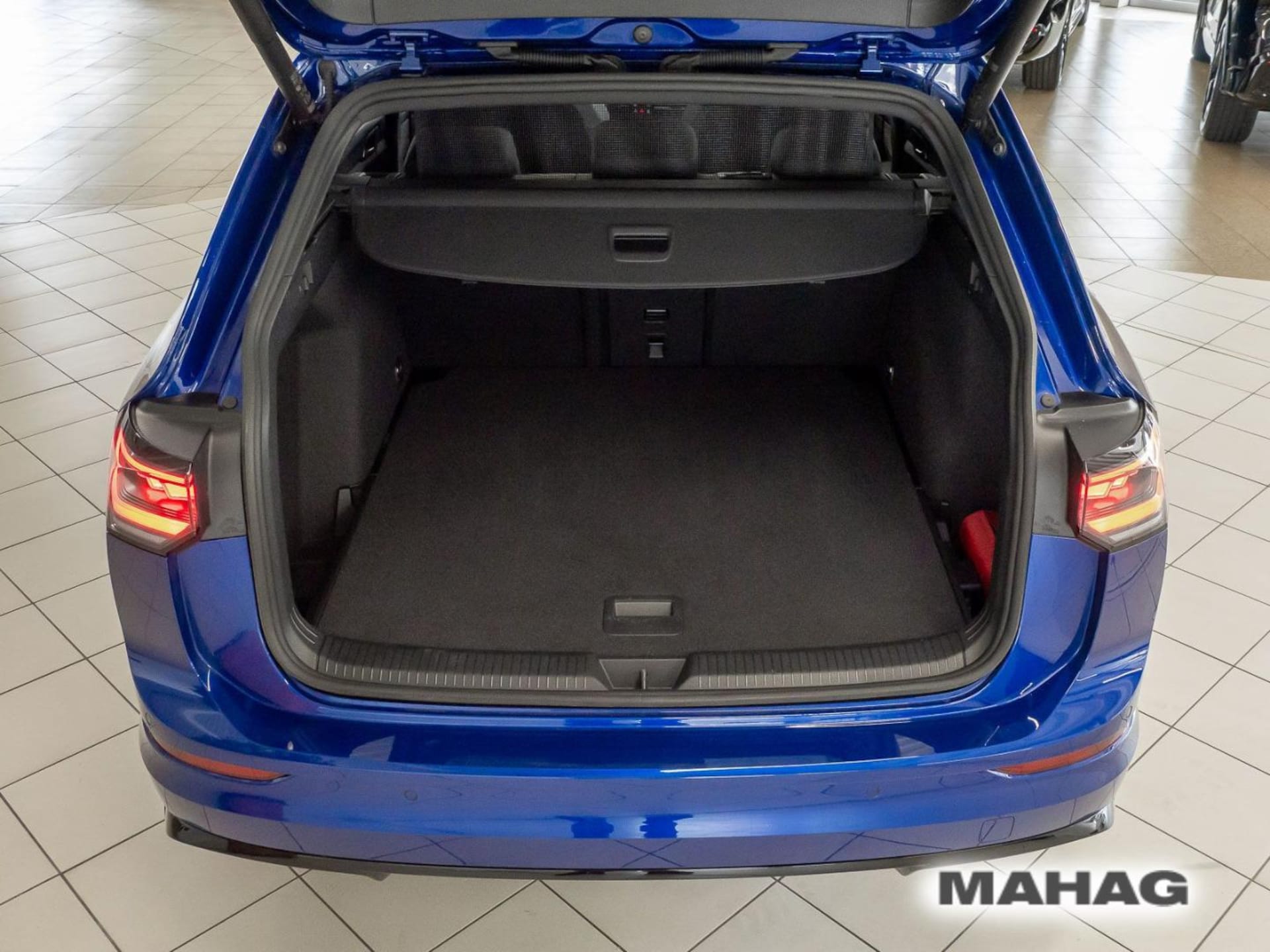 Volkswagen Golf Variant R-Line