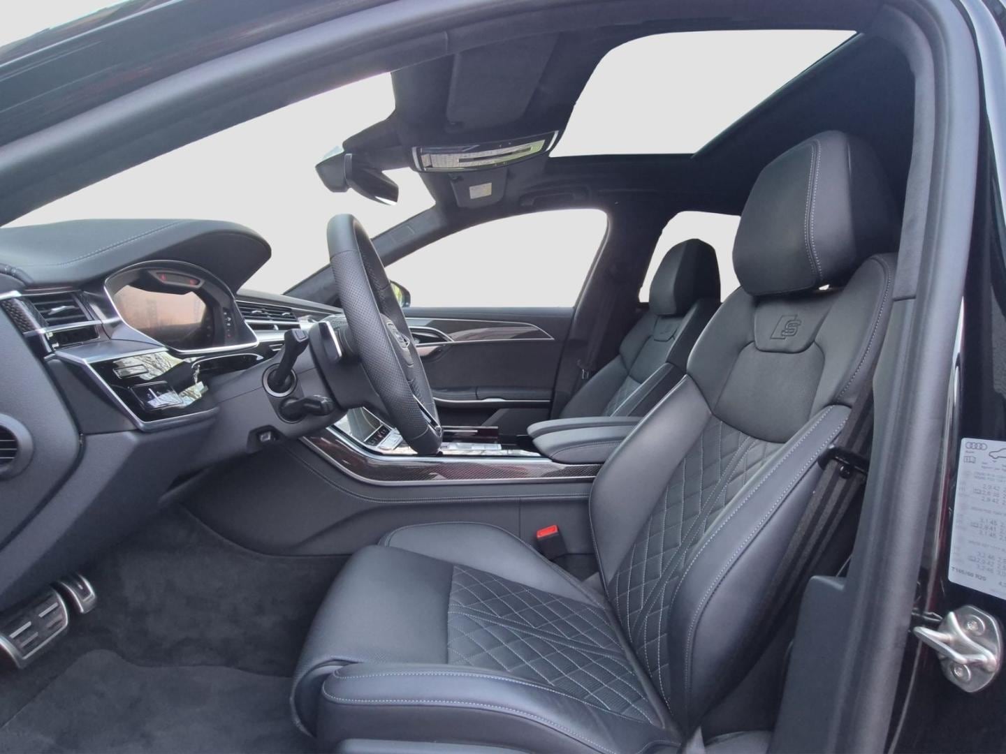 Bild über Audi S8 TFSI quattro tiptronic - für weitere Informationen kontaktieren Sie den Audi Partner