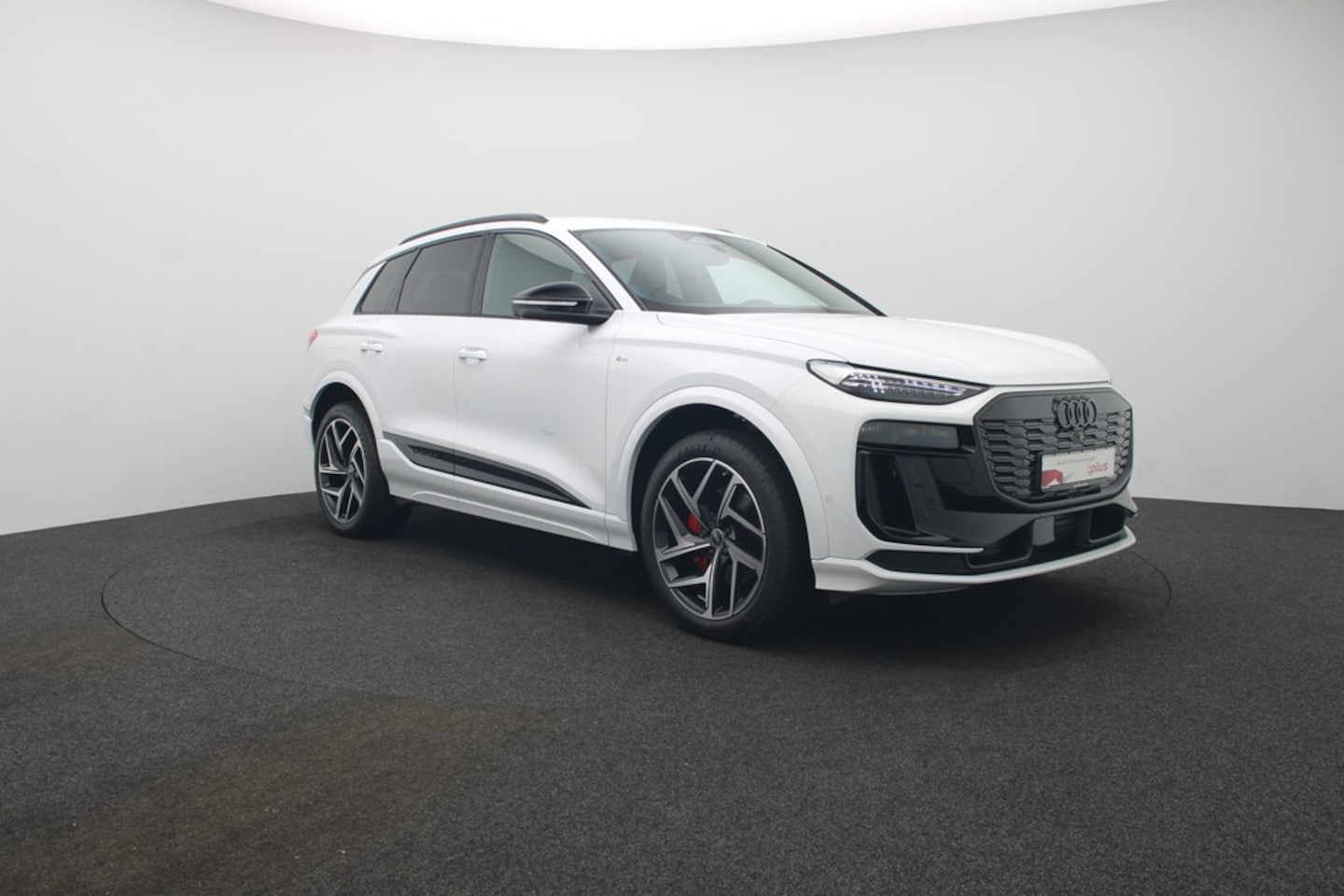 Bild über Audi Q6 SUV e-tron S line business e-tron performance 225 kW - für weitere Informationen kontaktieren Sie den Audi Partner