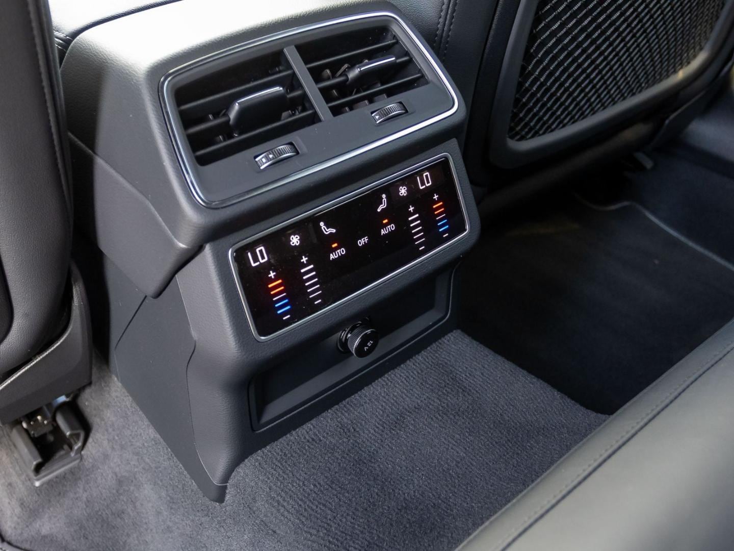 Bild über Audi S6 Avant TDI quattro tiptronic - für weitere Informationen kontaktieren Sie den Audi Partner