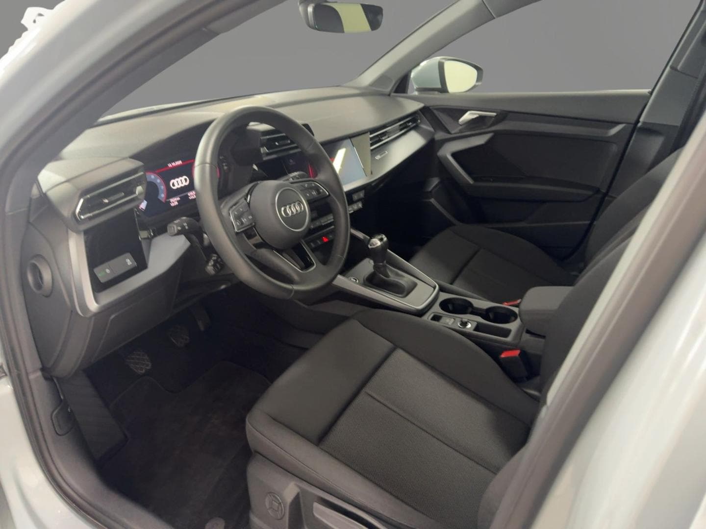 Bild über Audi A3 Sportback advanced 35 TFSI Schaltgetriebe - für weitere Informationen kontaktieren Sie den Audi Partner