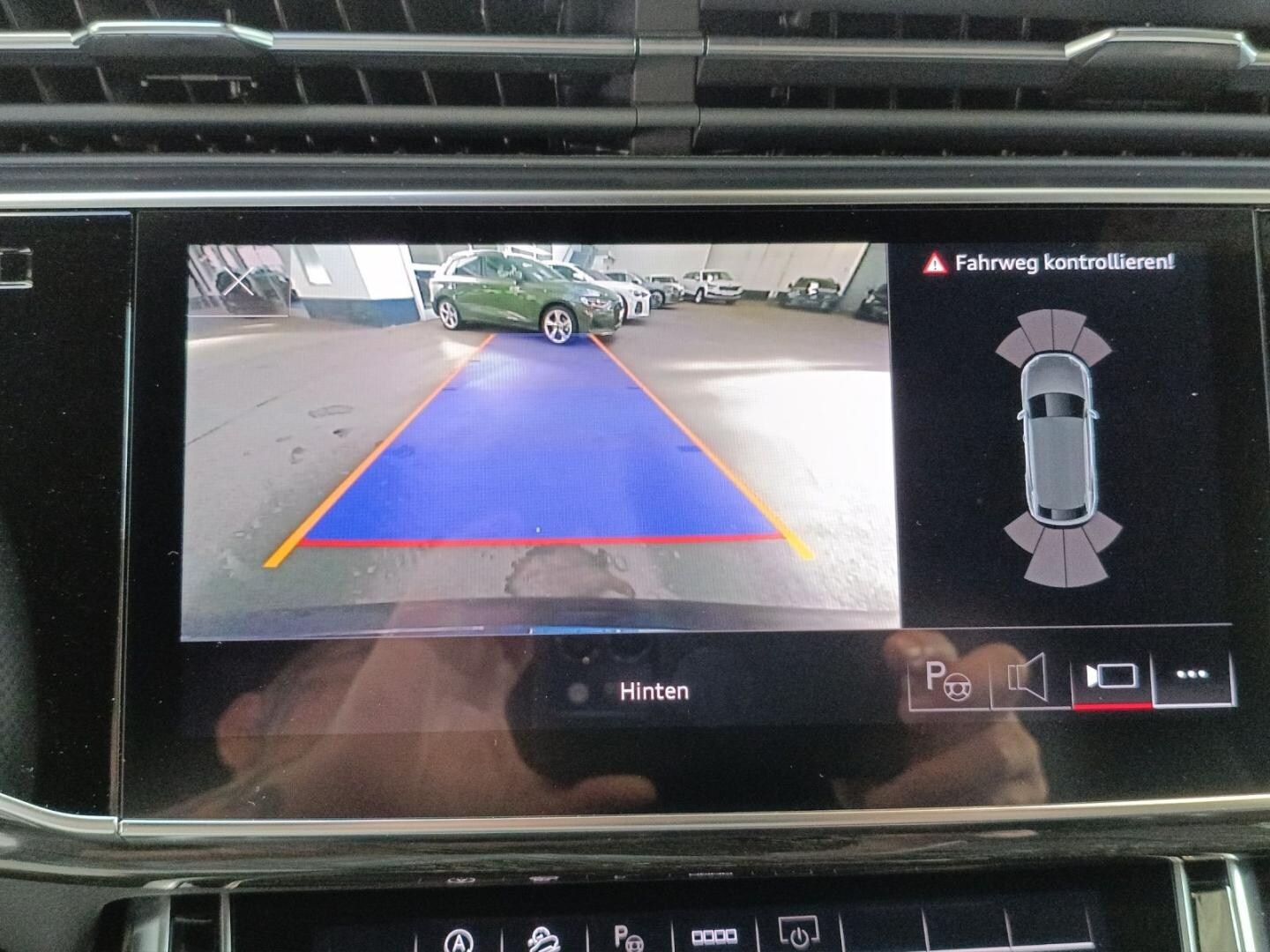 Bild über Audi Q8 50 TDI quattro tiptronic - für weitere Informationen kontaktieren Sie den Audi Partner