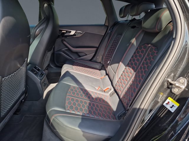 Image about Audi RS 4 Avant RS 4 Avant 331(450) kW(PS) tiptronic