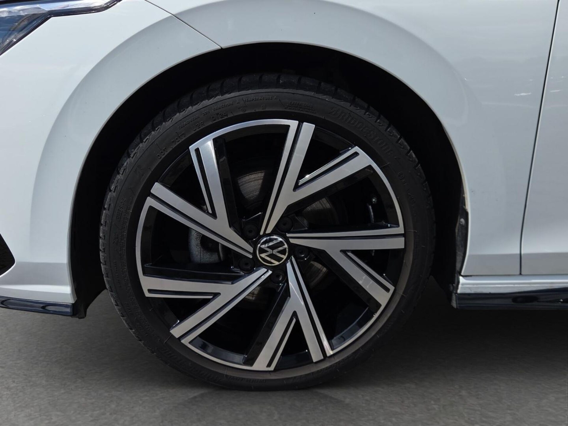 Volkswagen Golf R-Line