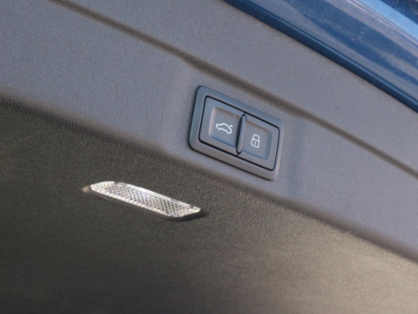 Bild über Audi A6 Avant TFSI quattro 270 kW S tronic - für weitere Informationen kontaktieren Sie den Audi Partner
