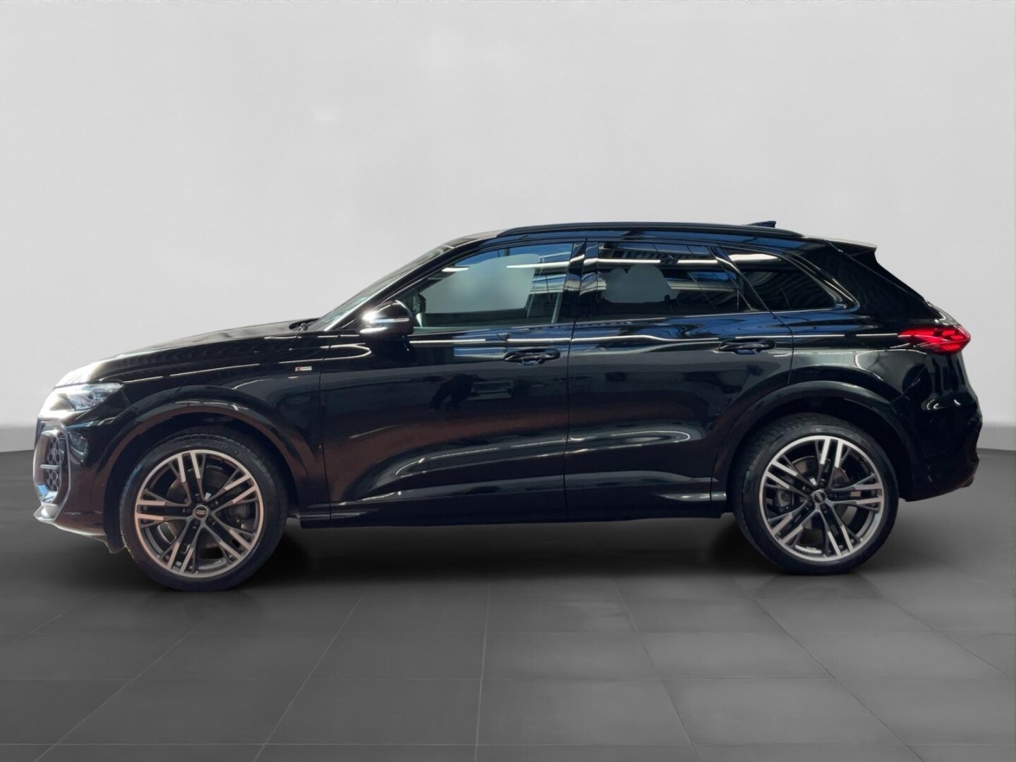 Bild über Audi Q5 SUV TDI quattro 150 kW S tronic - für weitere Informationen kontaktieren Sie den Audi Partner