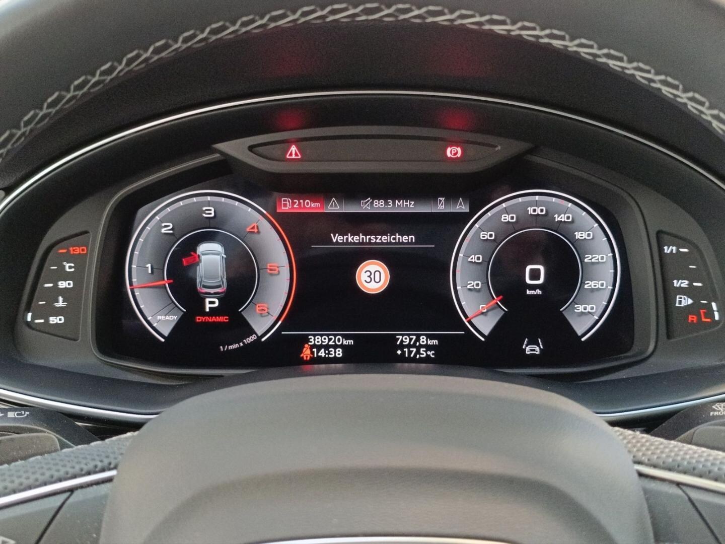 Bild über Audi Q8 50 TDI quattro tiptronic - für weitere Informationen kontaktieren Sie den Audi Partner