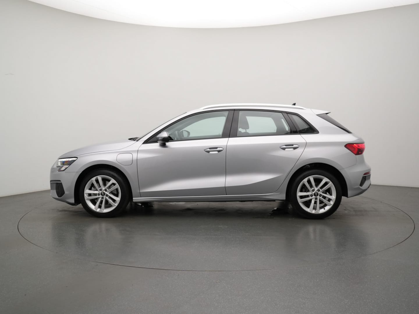 Bild über Audi A3 Sportback TFSI e 40 TFSI e S tronic - für weitere Informationen kontaktieren Sie den Audi Partner