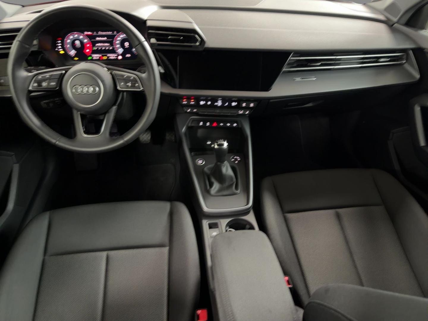 Bild über Audi A3 Sportback advanced 35 TFSI Schaltgetriebe - für weitere Informationen kontaktieren Sie den Audi Partner