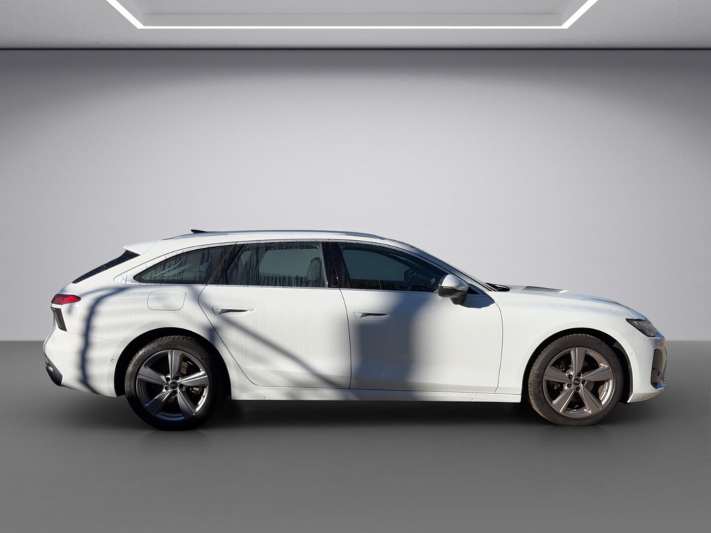 Bild über Audi A6 Avant TDI 150 kW S tronic - für weitere Informationen kontaktieren Sie den Audi Partner