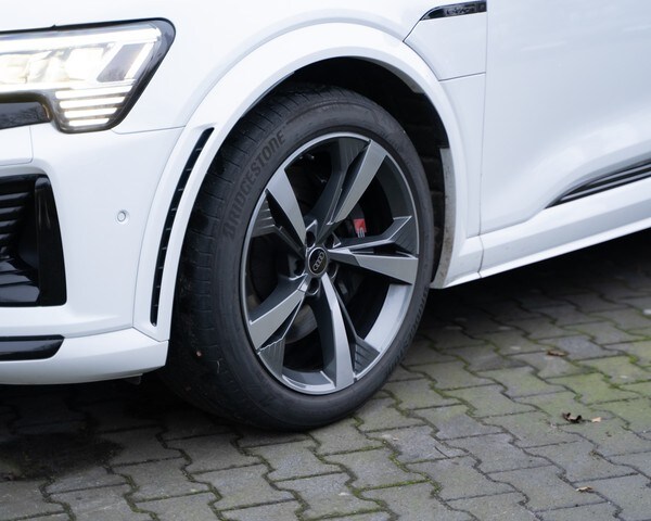 Image about Audi SQ8 Sportback e-tron e-tron quattro