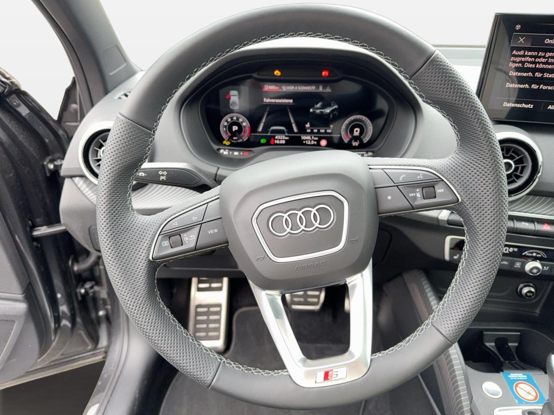 Audi Q2 S line