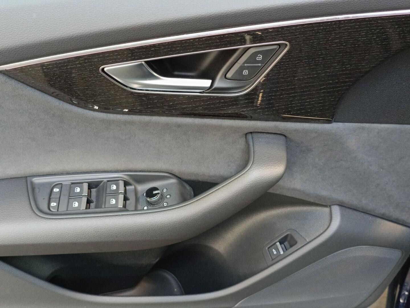 Bild über Audi Q8 50 TDI quattro tiptronic - für weitere Informationen kontaktieren Sie den Audi Partner