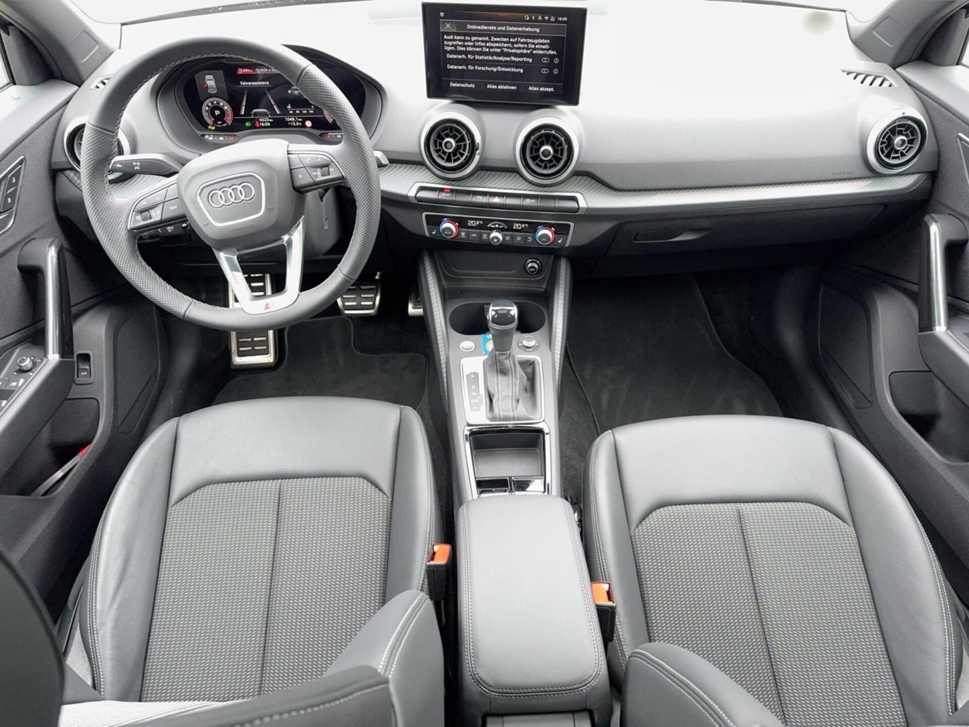 Audi Q2 S line