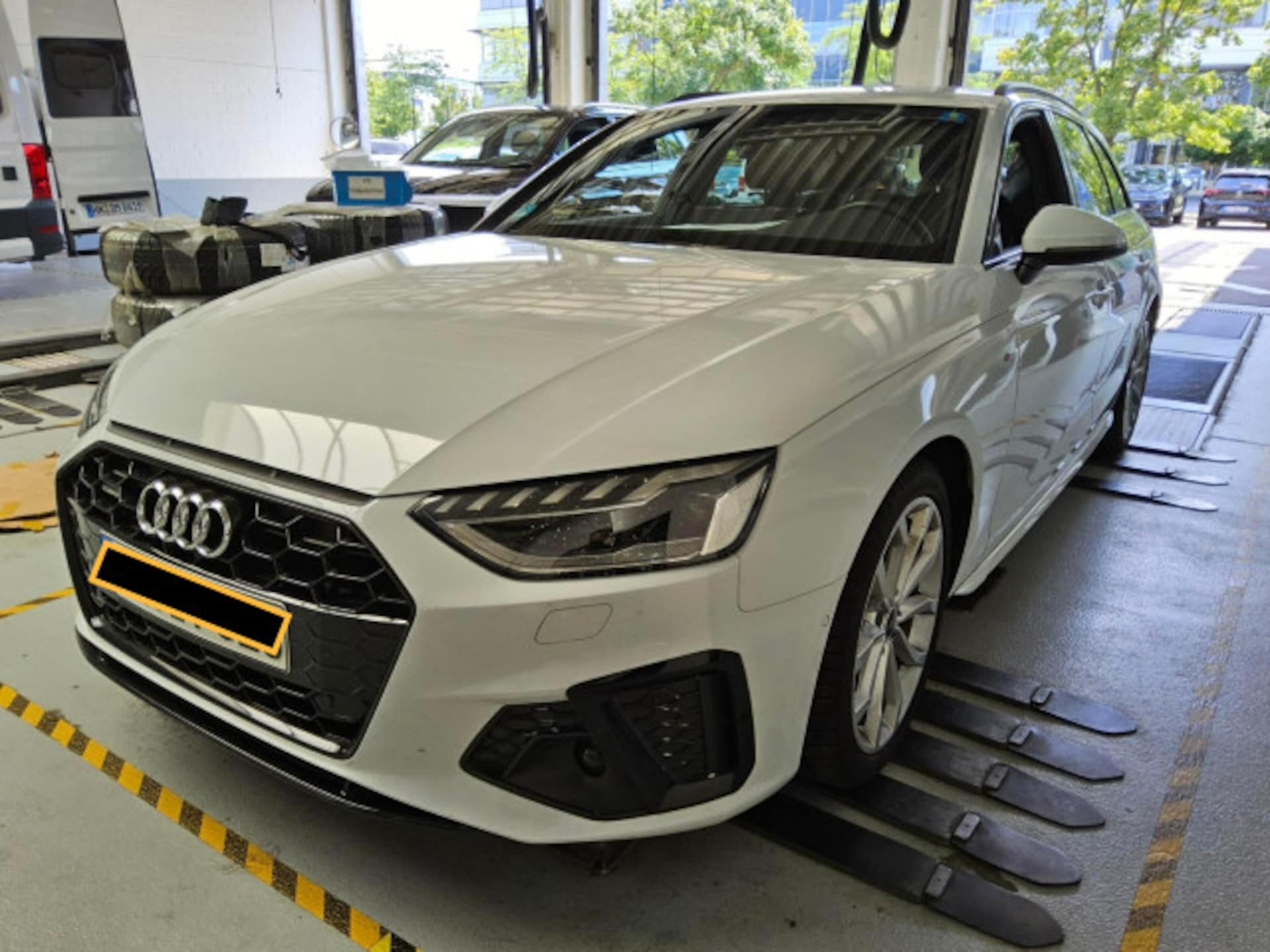 Audi A4 Avant S line