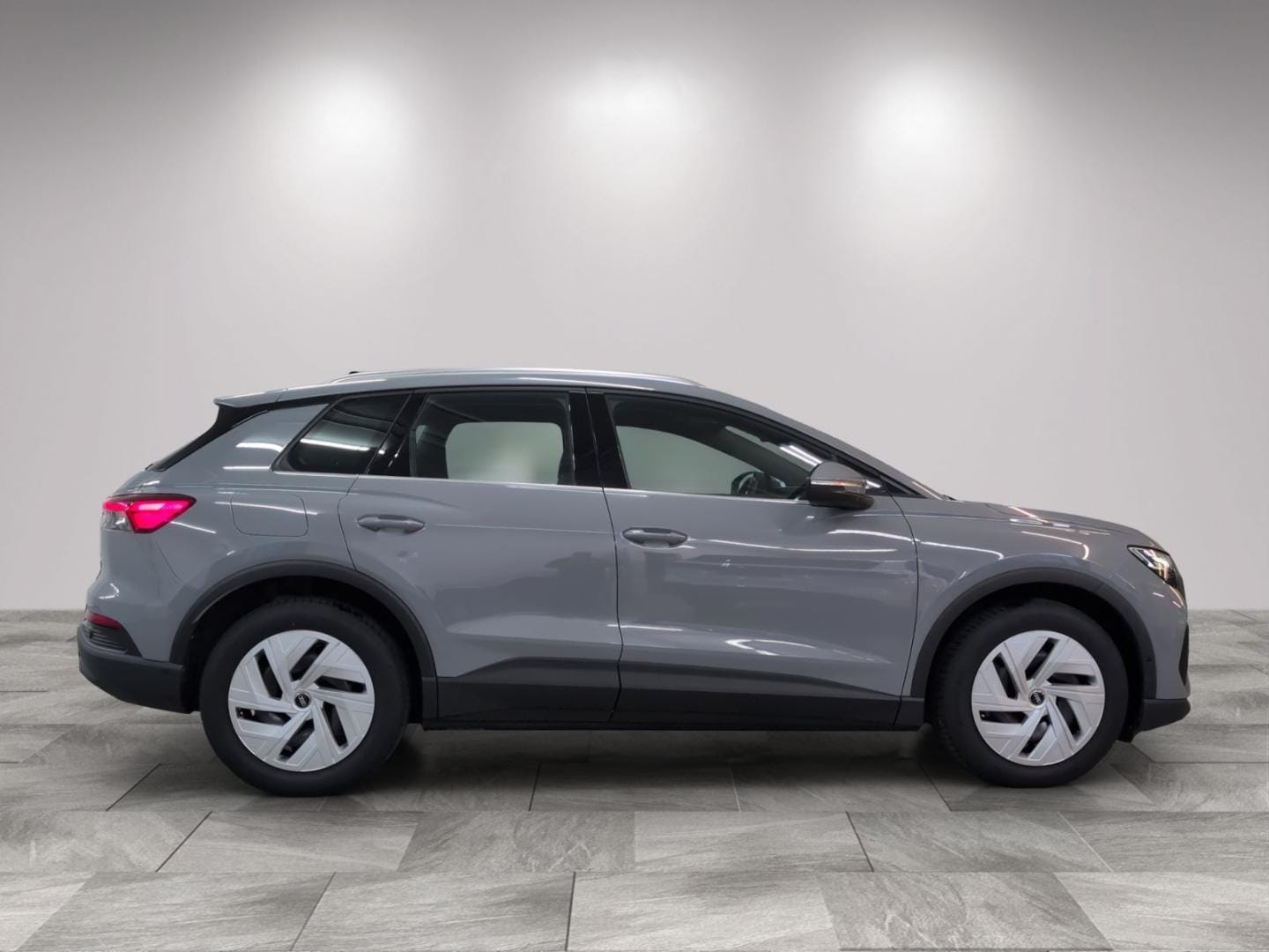 Bild über Audi Q4 e-tron 40 e-tron - für weitere Informationen kontaktieren Sie den Audi Partner