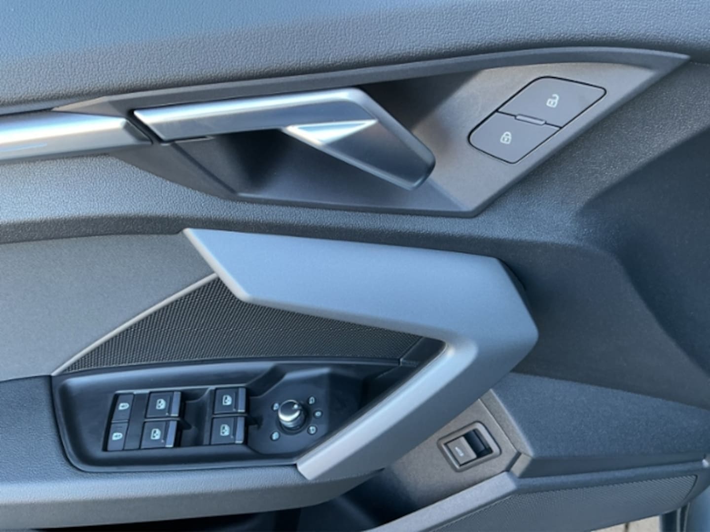 Bild über Audi A3 Limousine TFSI Schaltgetriebe - für weitere Informationen kontaktieren Sie den Audi Partner
