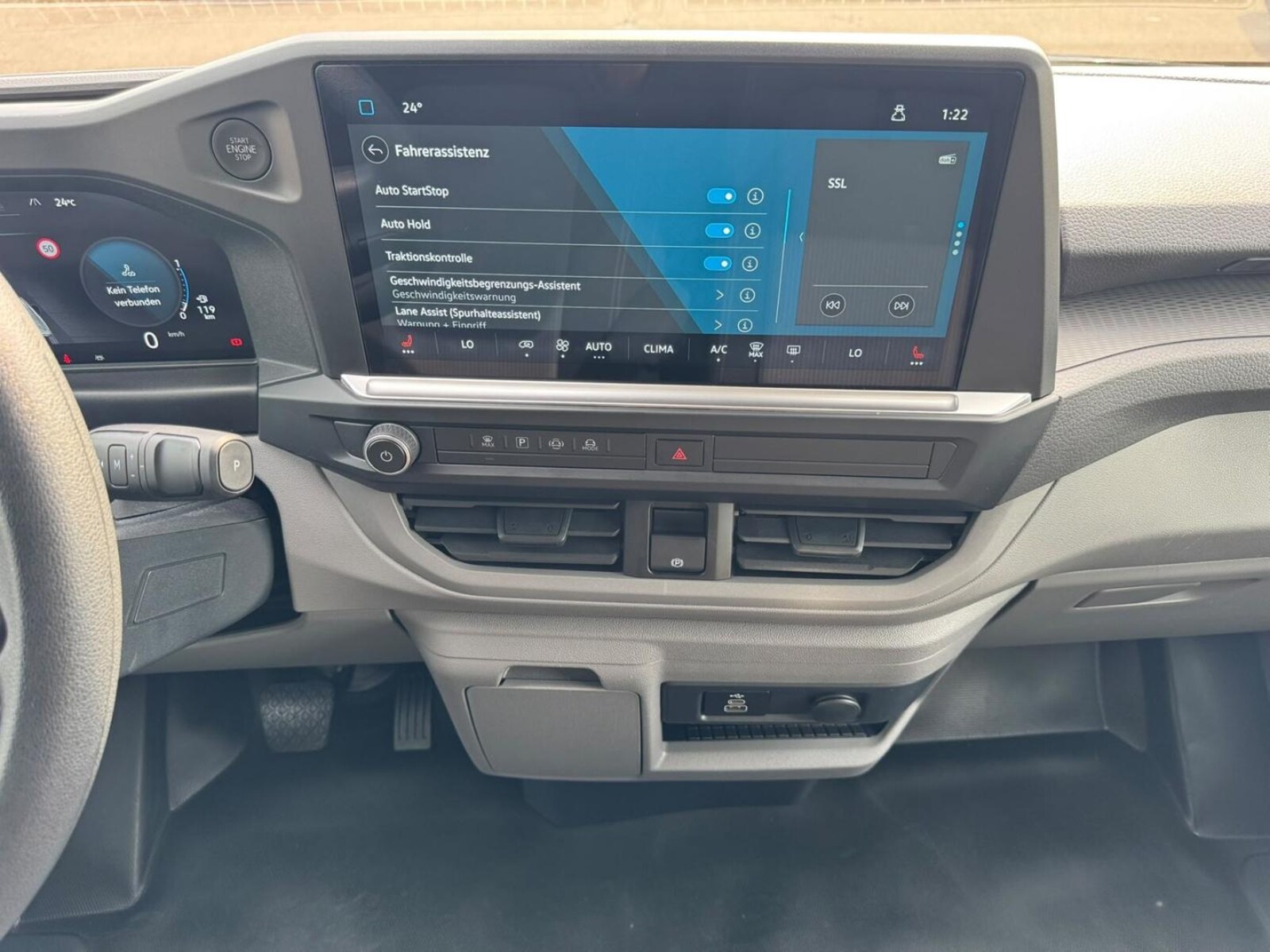 Volkswagen Transporter Kombi langer Radstand – Bild 5