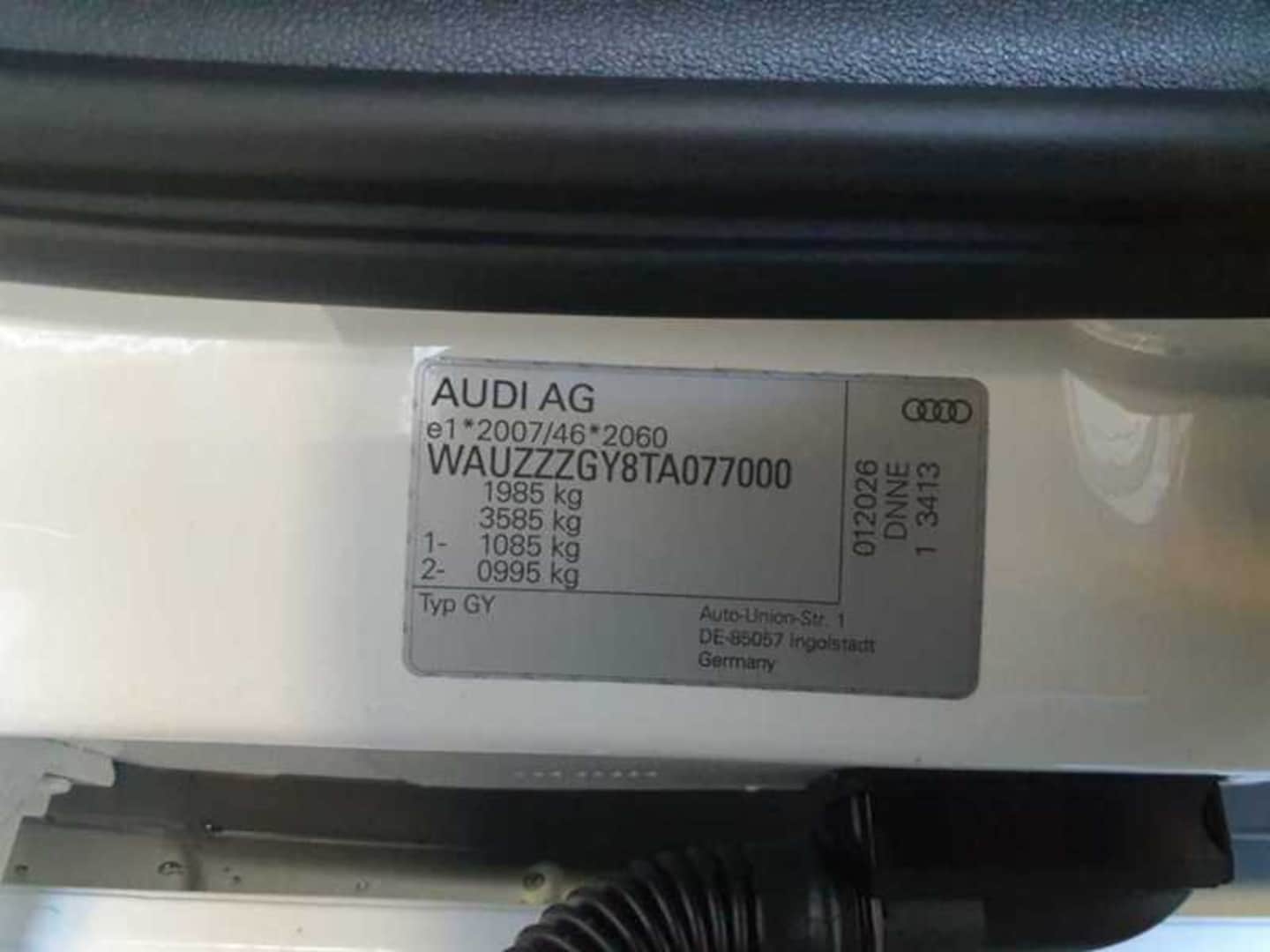 Bild über Audi A3 Sportback TFSI quattro S tronic - für weitere Informationen kontaktieren Sie den Audi Partner