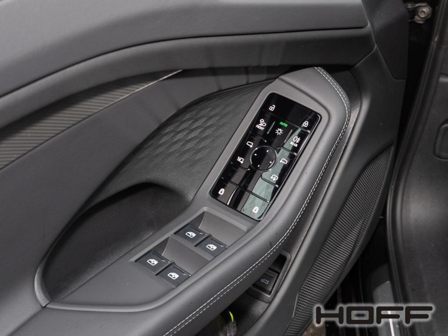 Bild über Audi A6 Avant TDI 150 kW S tronic - für weitere Informationen kontaktieren Sie den Audi Partner