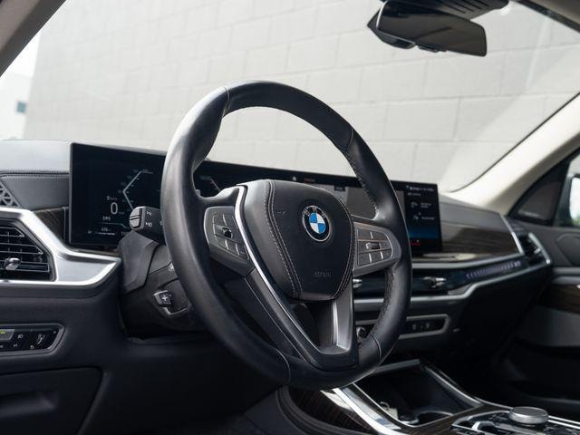2023 BMW X7