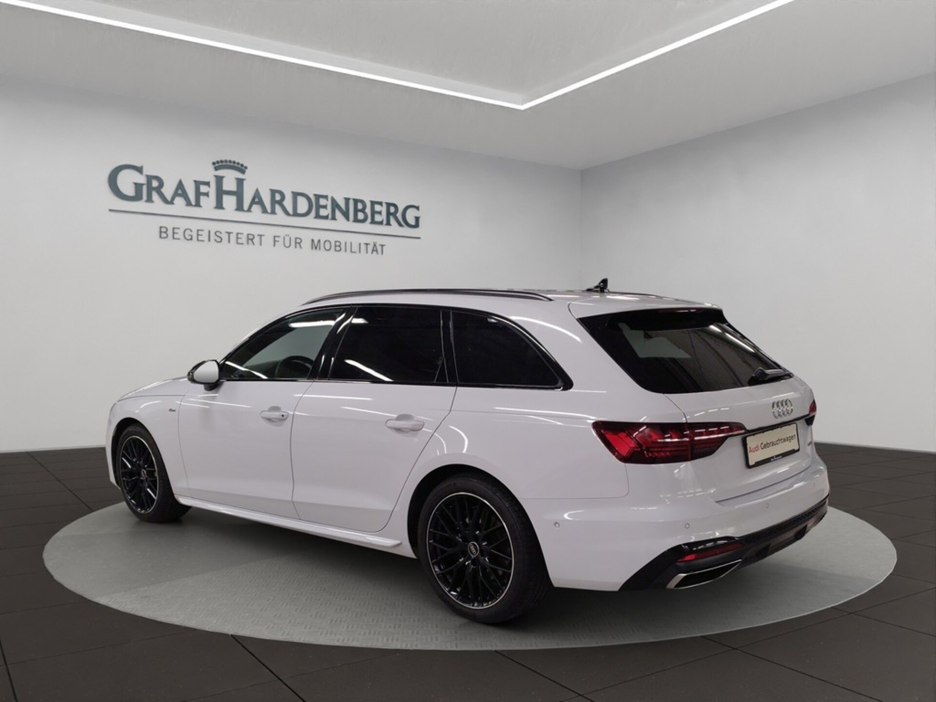 Audi A4 Avant S line