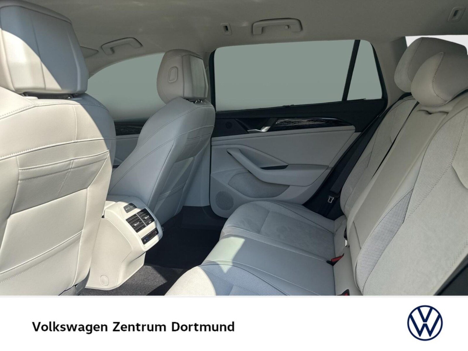 Volkswagen Passat – Bild 7