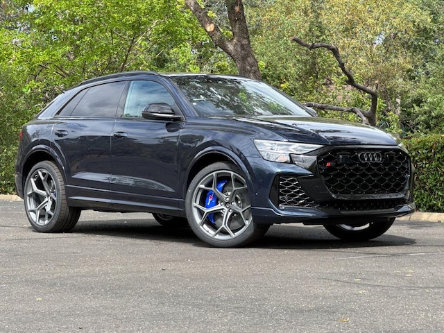 2026 Audi RS Q8 SUV performance