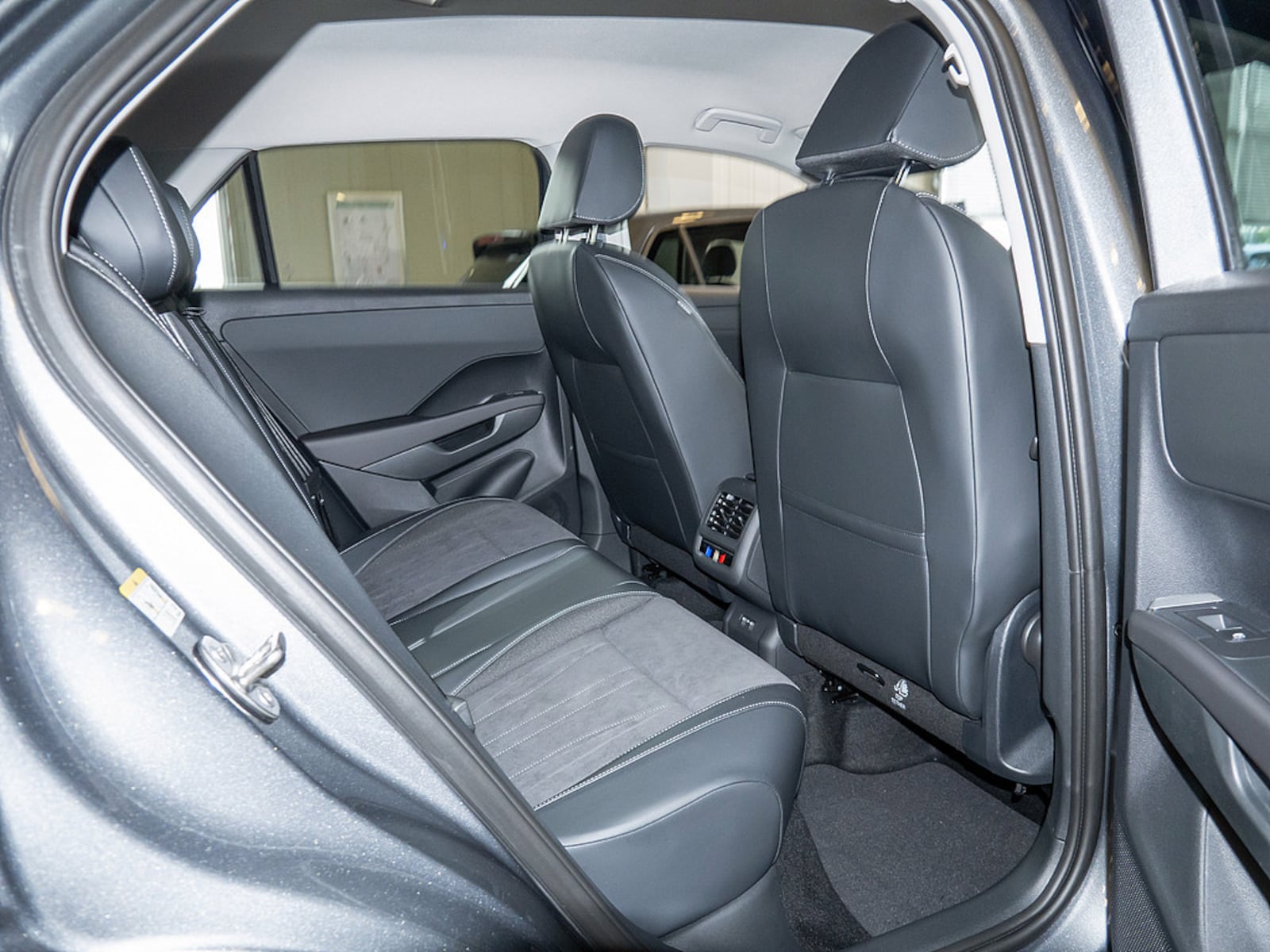 Volkswagen T-Roc – Bild 4