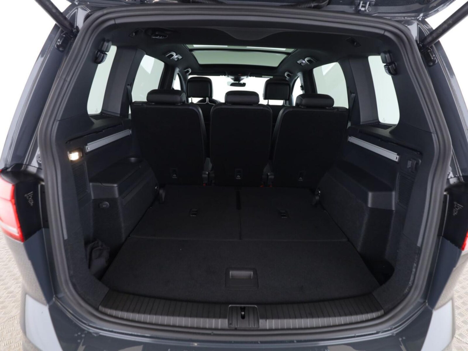 Volkswagen Touran – Bild 10