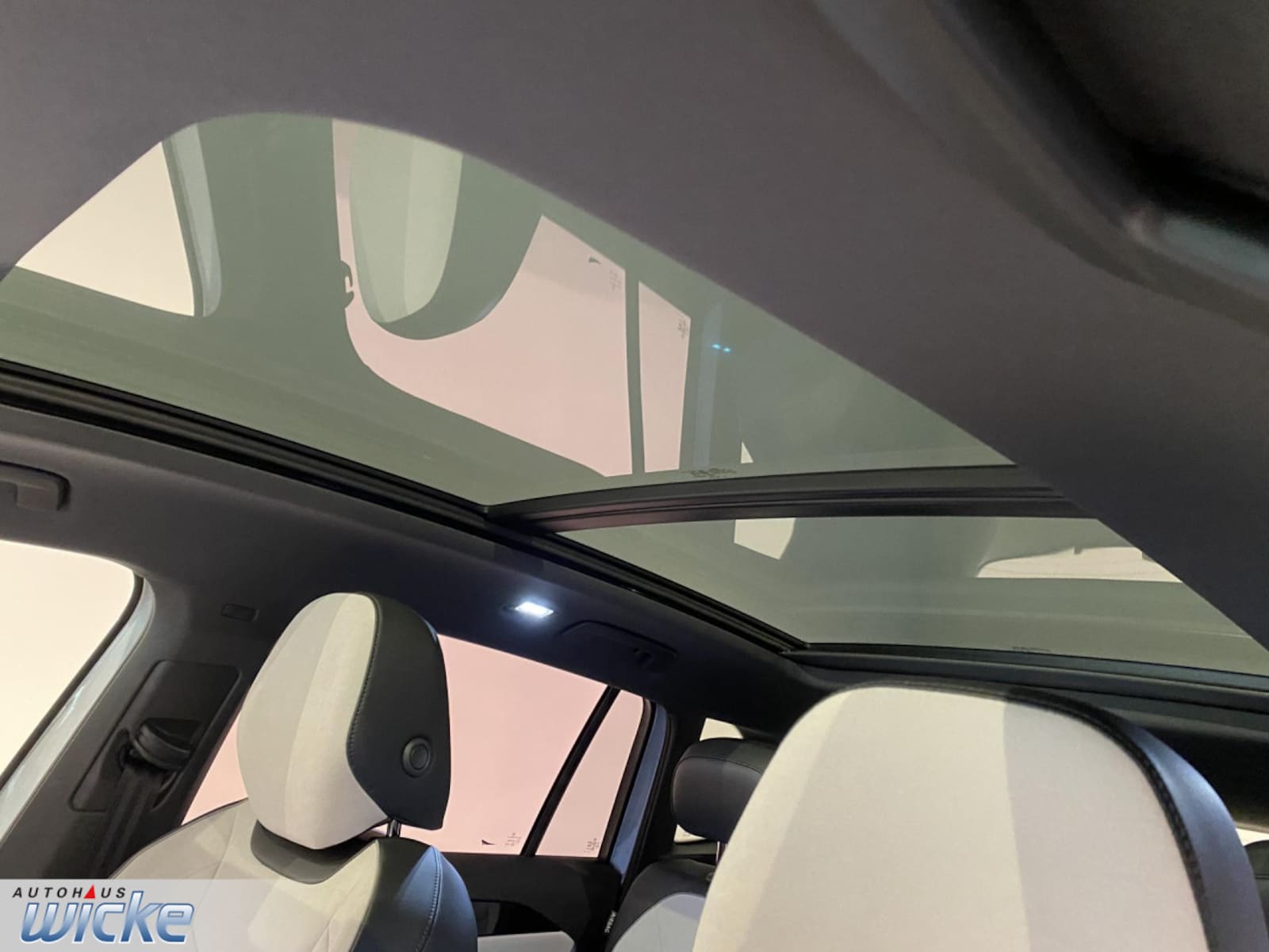 Volkswagen Tiguan – Bild 9