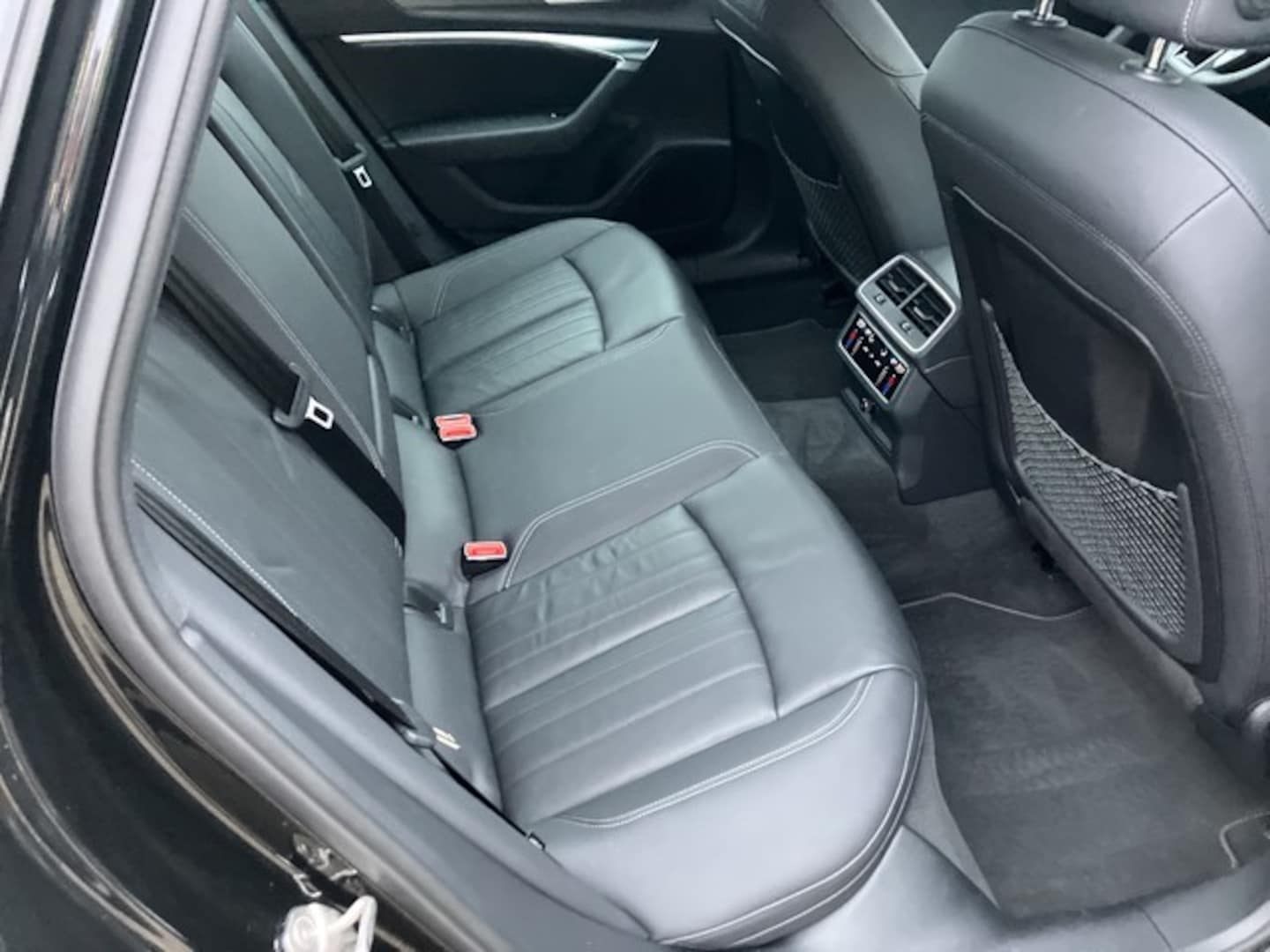 Bild über Audi A6 Avant advanced 45 TFSI S tronic - für weitere Informationen kontaktieren Sie den Audi Partner