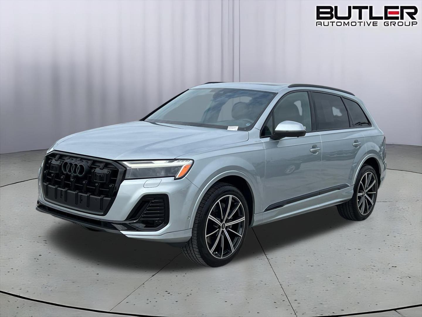 2025 Audi Q7 45 Premium Plus quattro Tiptronic's photo