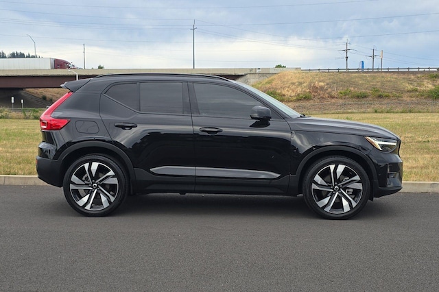 2024 Volvo XC40