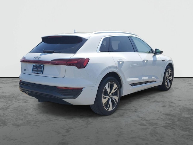 2024 Audi Q8 e-tron