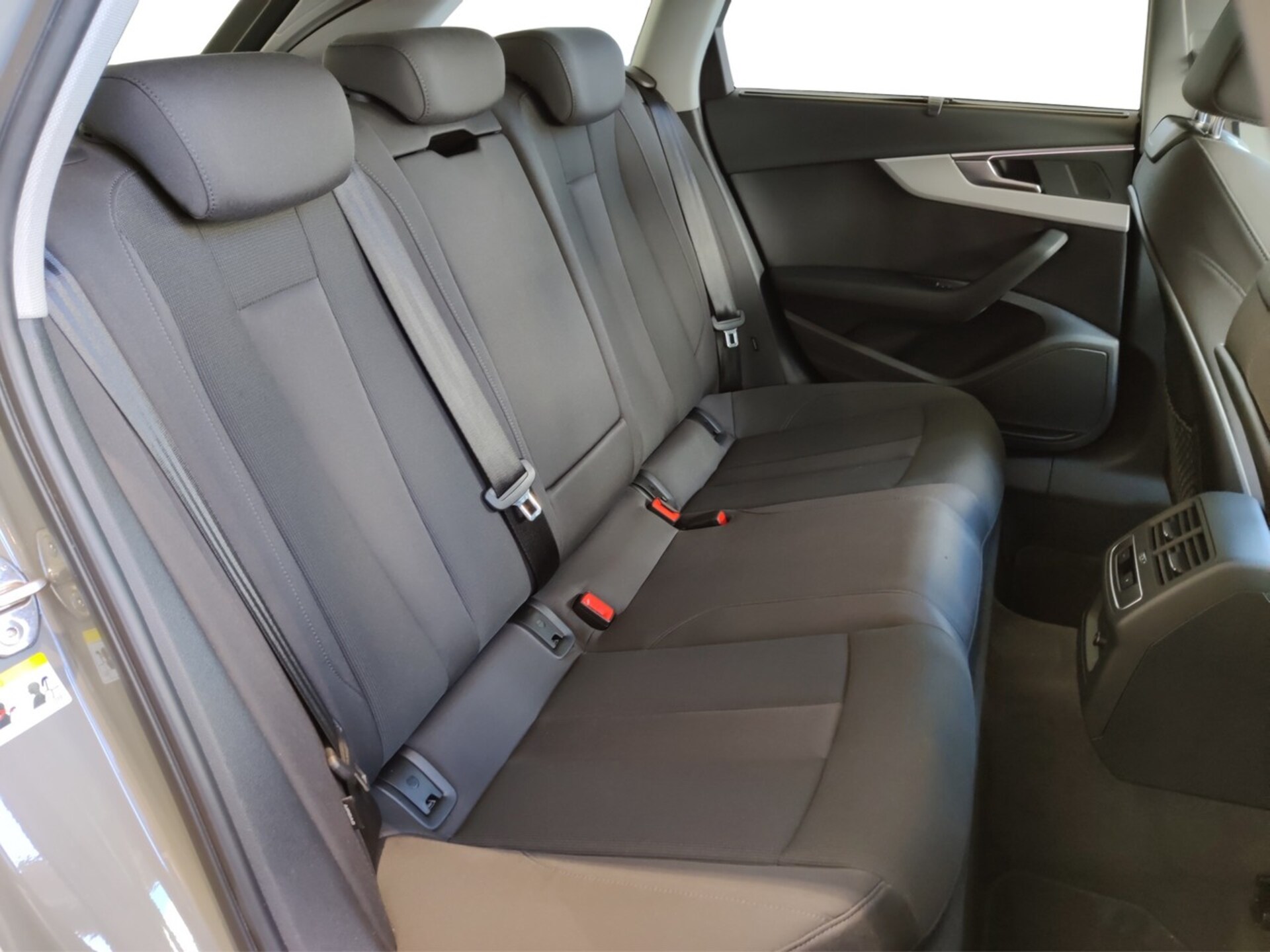 Audi A4 Avant S line