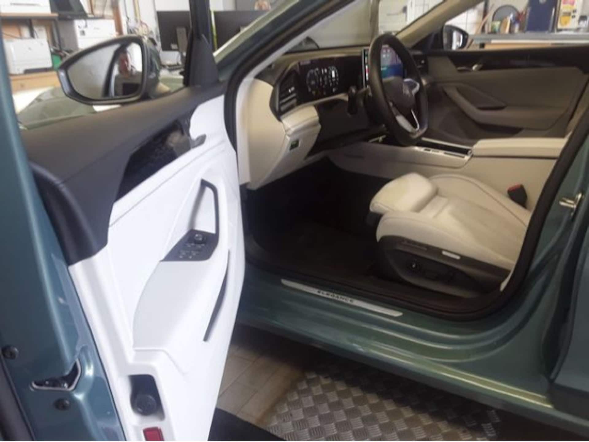 Volkswagen Passat Elegance