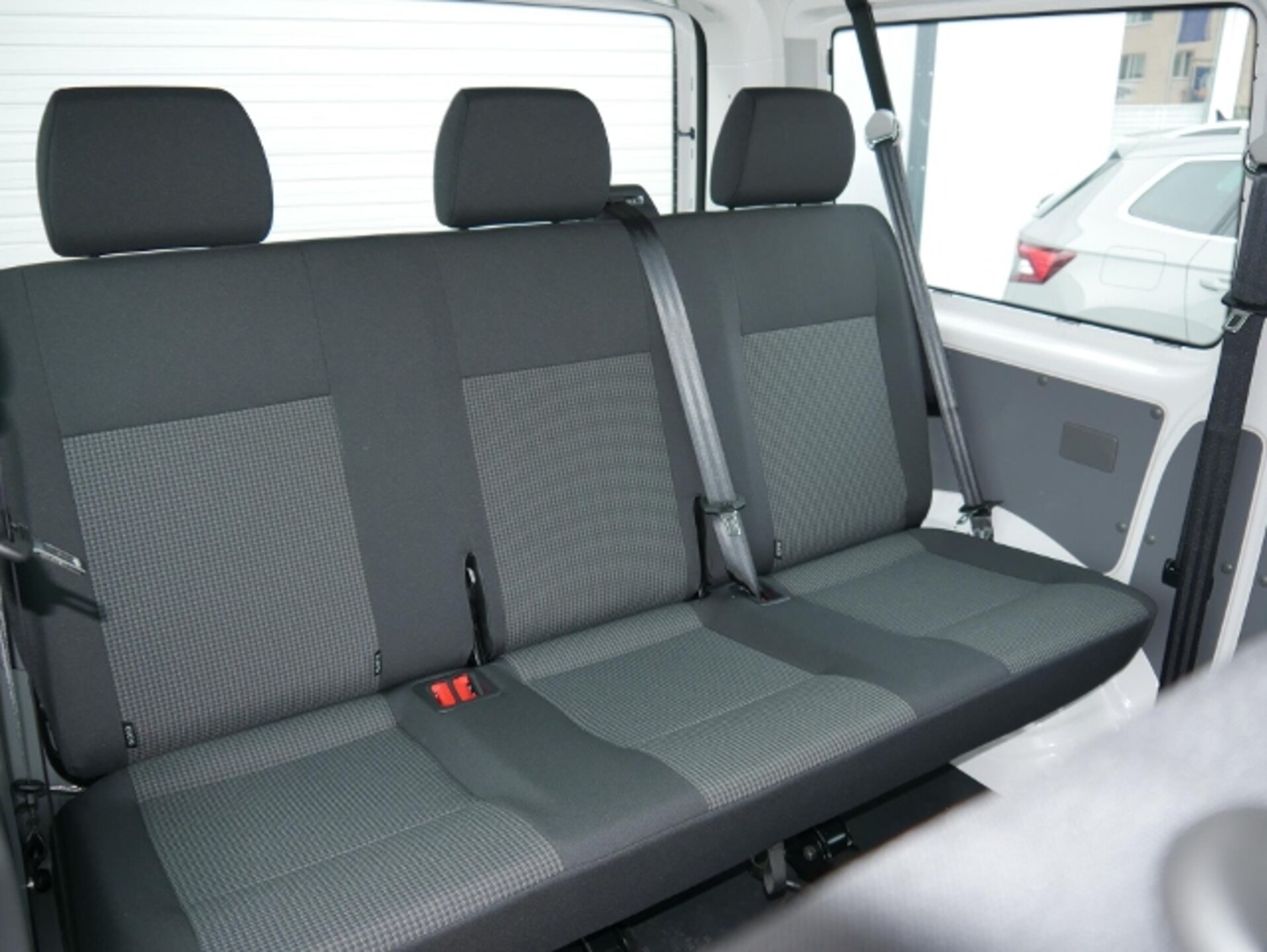 Volkswagen T6.1 Transporter Kombi kurzer Radstand
