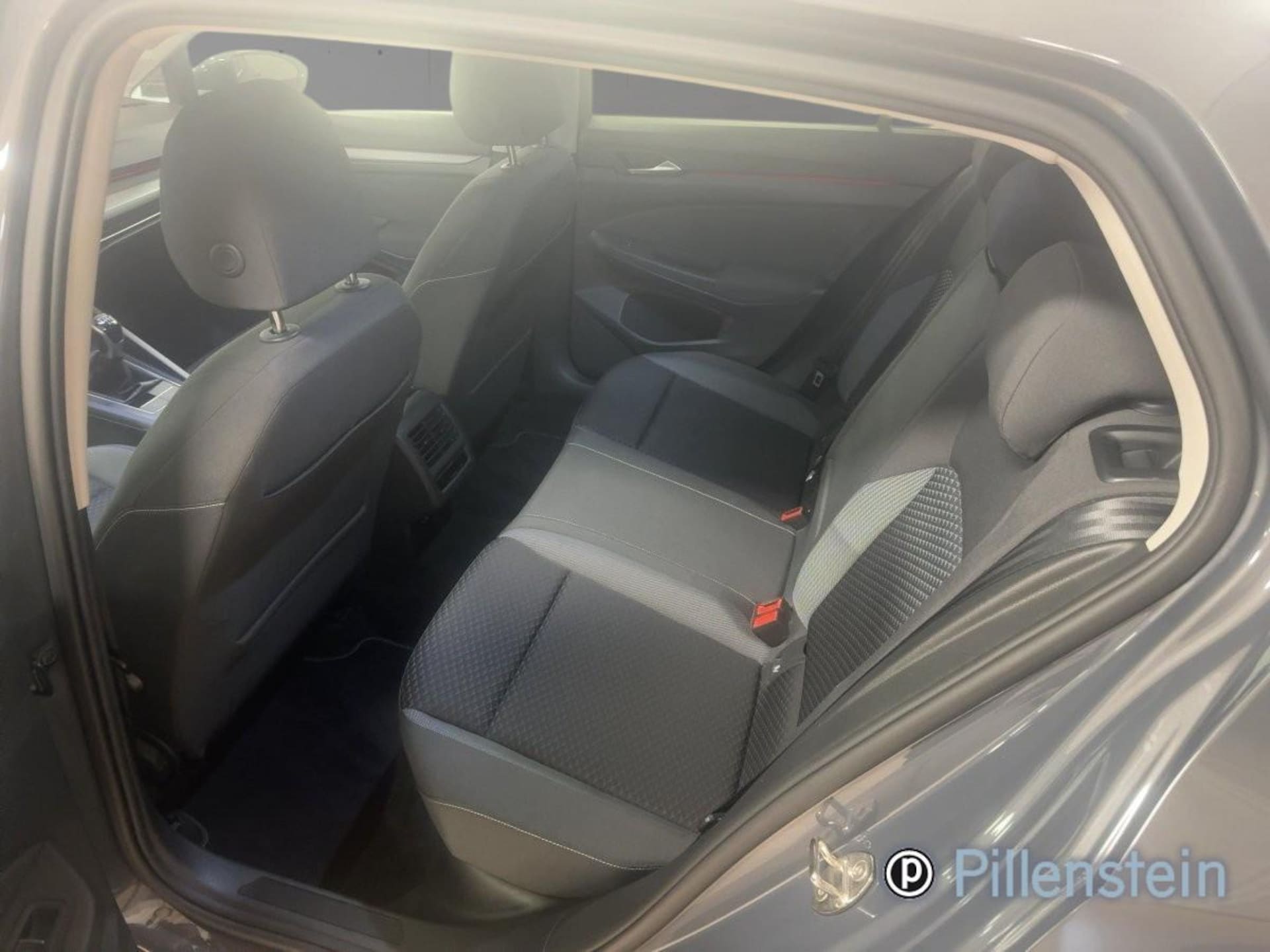 Volkswagen Golf Active