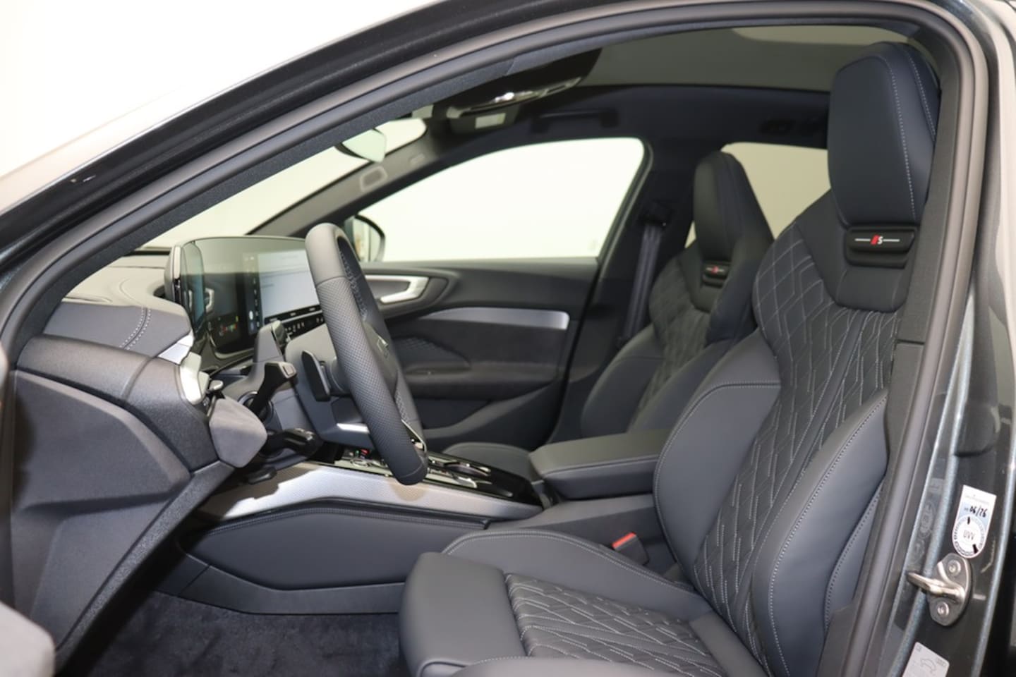 Bild über Audi A5 Avant e-hybrid e-hybrid quattro 270 kW S tronic - für weitere Informationen kontaktieren Sie den Audi Partner