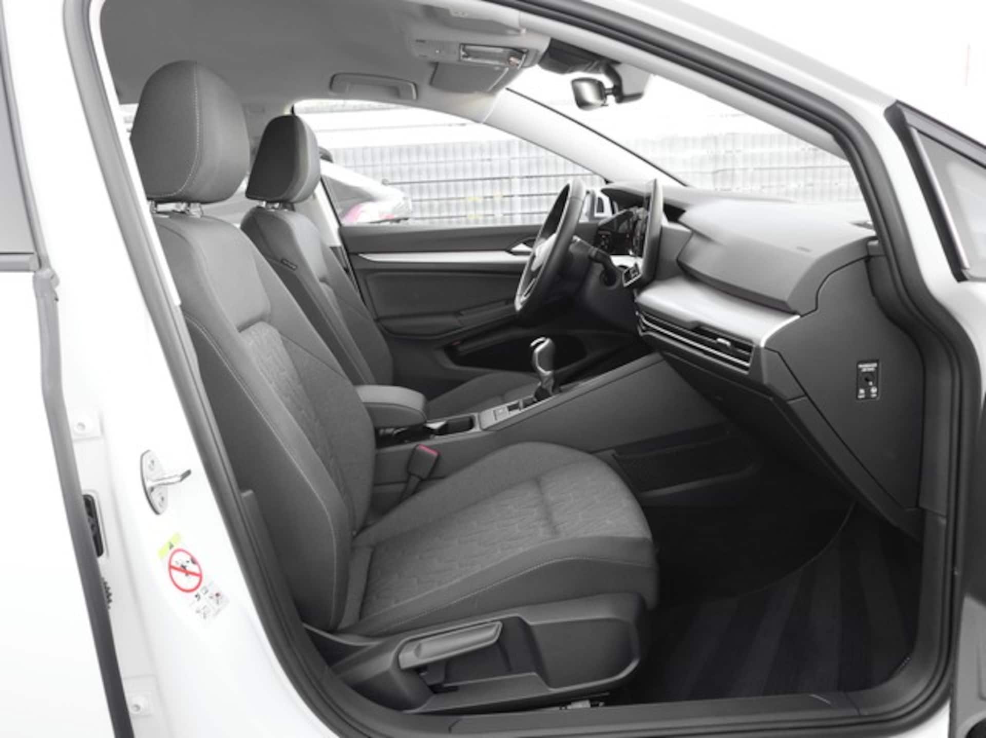 Volkswagen Golf Life