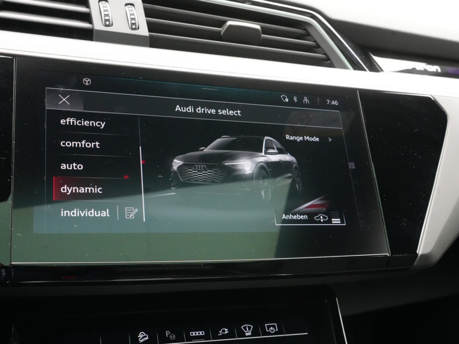 Audi Q8 Sportback e-tron – Bild 14