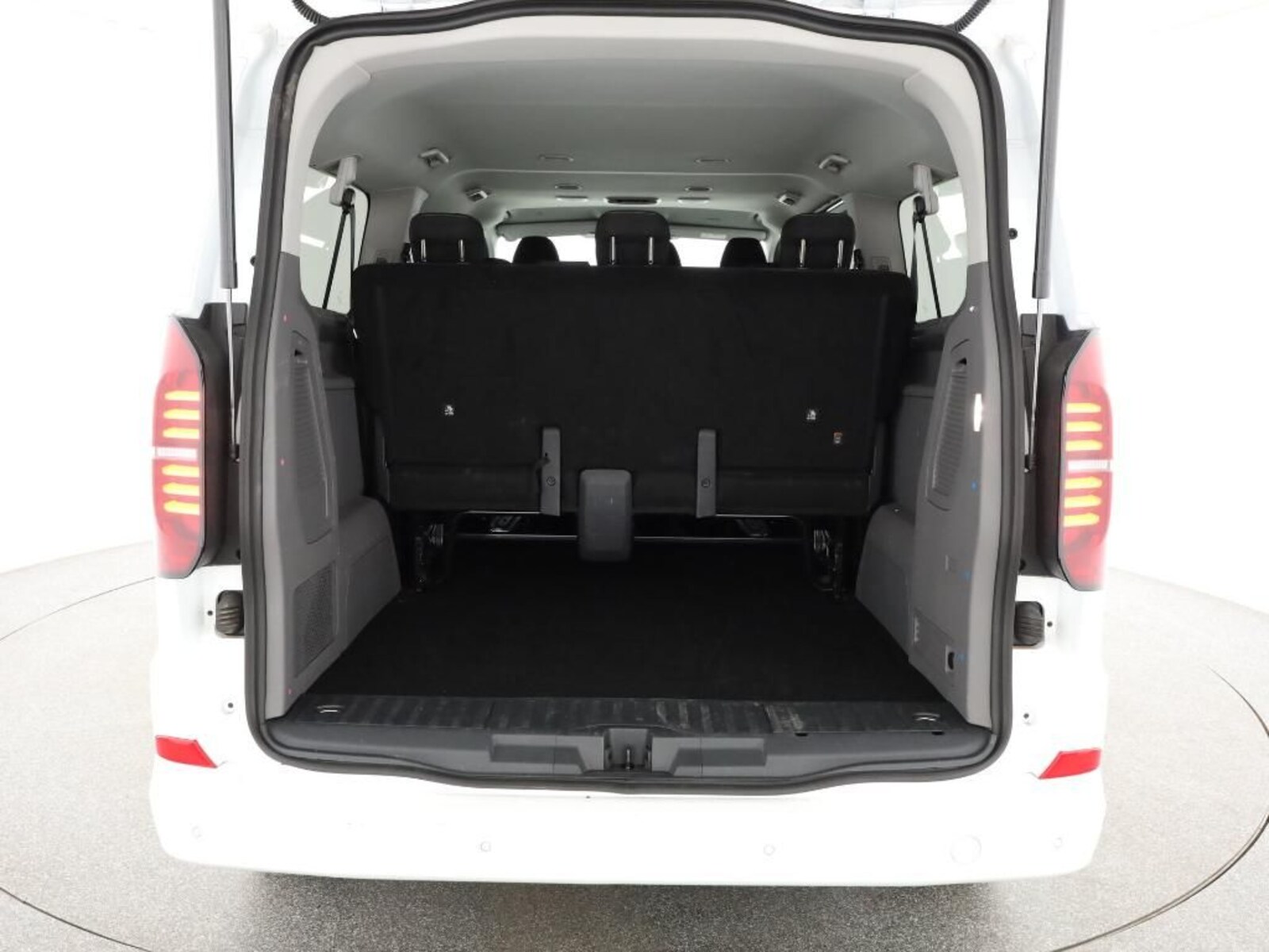 Volkswagen Caravelle langer Radstand – Bild 9