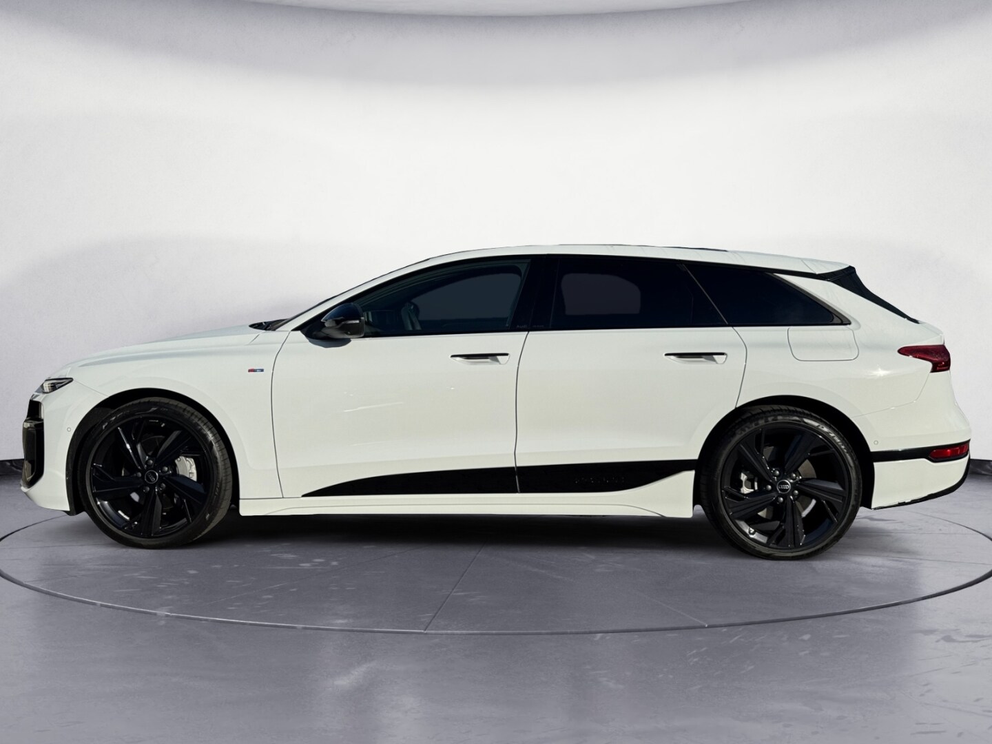 Bild über Audi A6 Avant e-tron S line business e-tron performance 270 kW - für weitere Informationen kontaktieren Sie den Audi Partner
