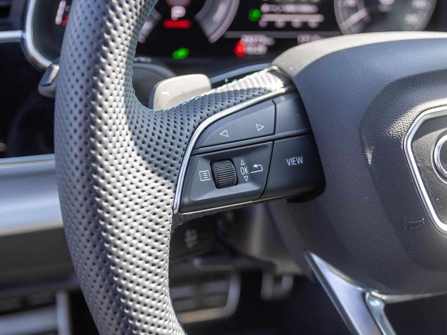 Bild über Audi Q8 SUV TFSI e 60 TFSI e quattro tiptronic - für weitere Informationen kontaktieren Sie den Audi Partner