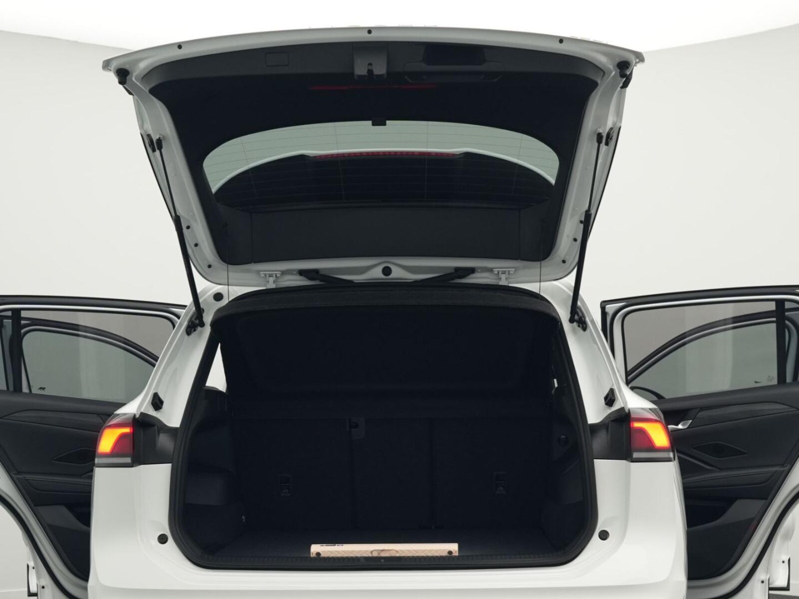 Volkswagen Tiguan – Bild 17