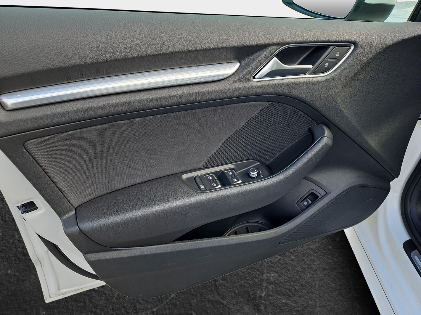 Image about Audi A3 Sportback e-tron sport 40 e-tron S tronic