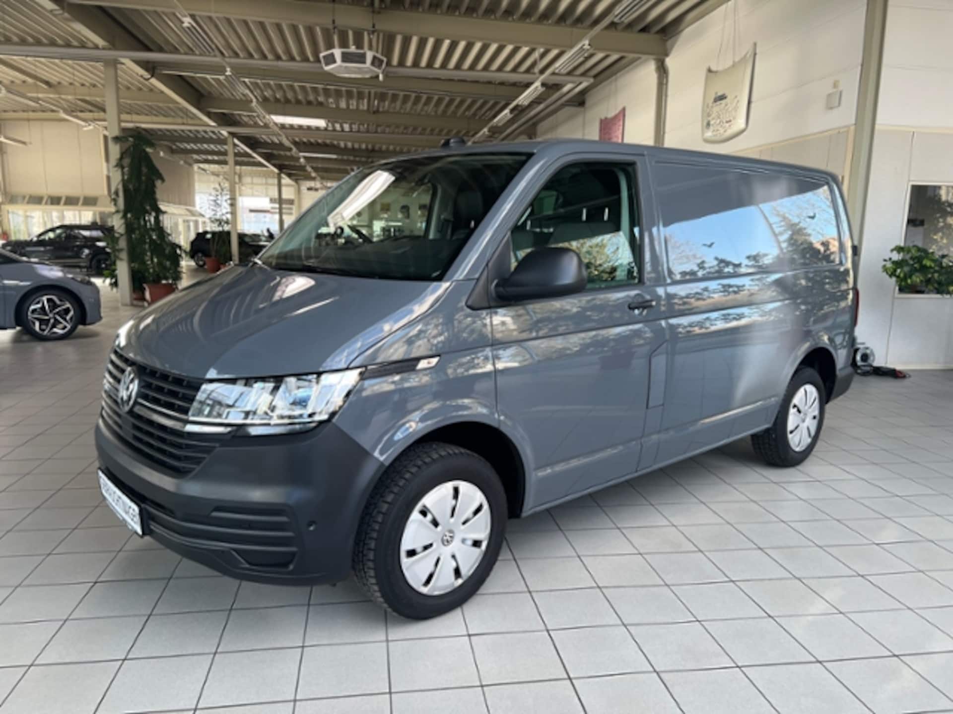 Volkswagen T6.1 Transporter Kasten kurzer Radstand