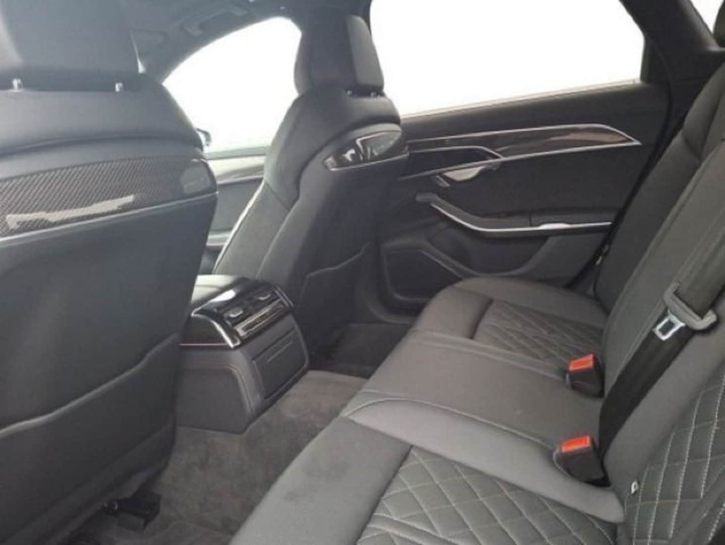 Bild über Audi S8 TFSI quattro tiptronic - für weitere Informationen kontaktieren Sie den Audi Partner