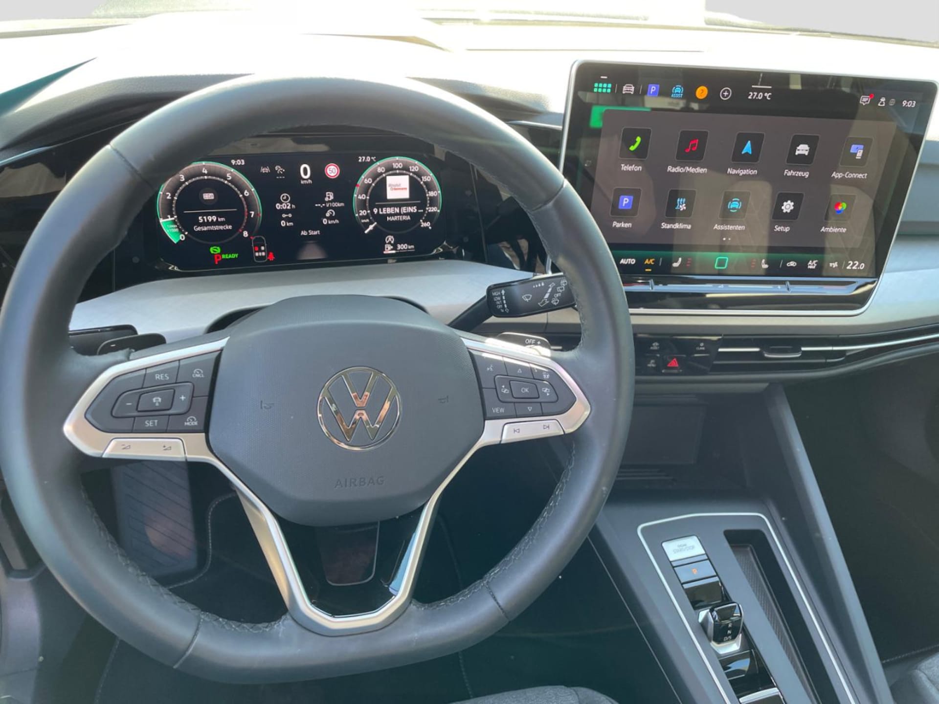 Volkswagen Golf Life
